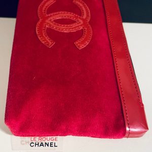 Captivating Chanel Cosmetic Clutch A Velvet Symphony in Pink and Red