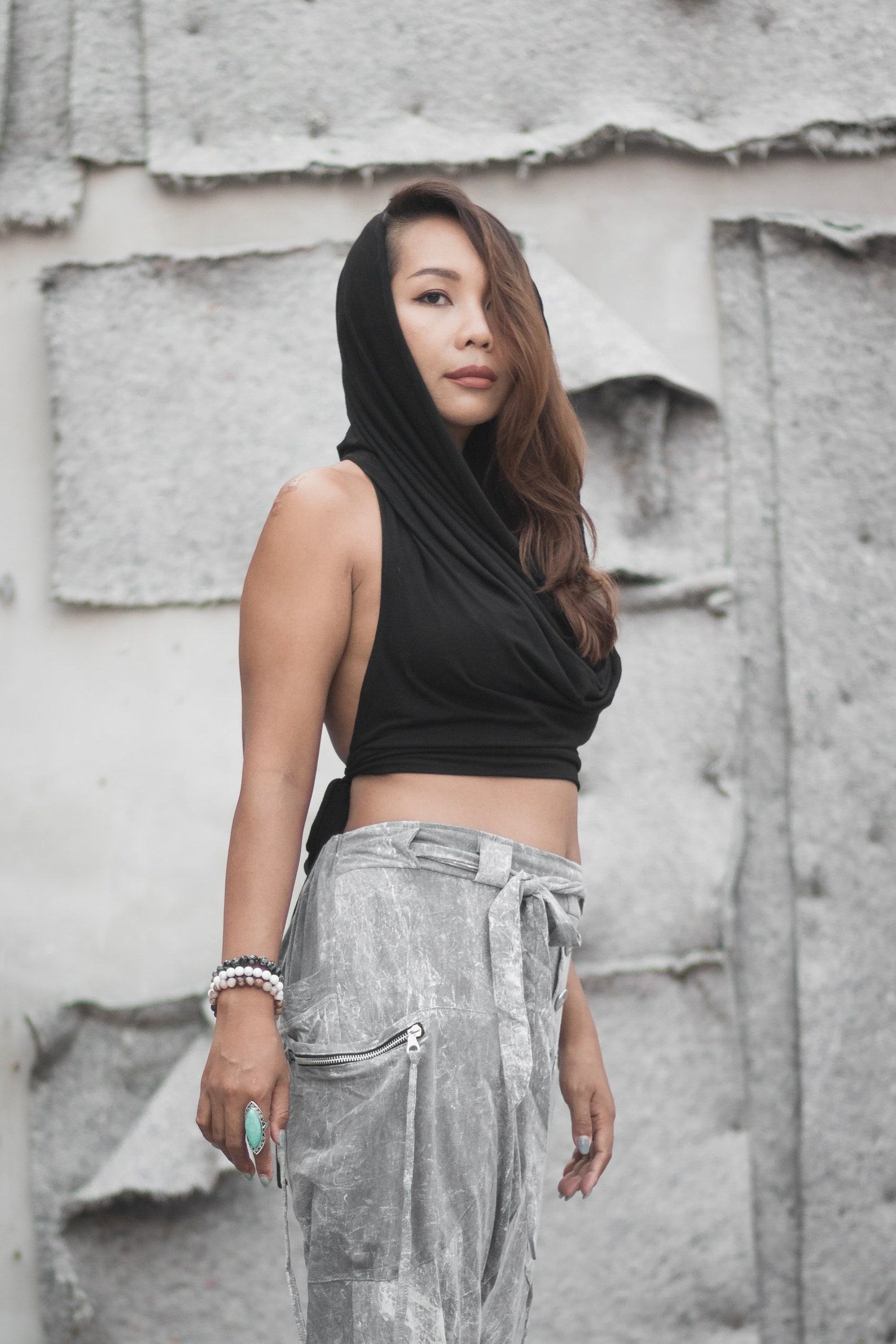 Captivating Cowl Neck Crop Top Elevate Your Style with Backless Elegance - Image 2