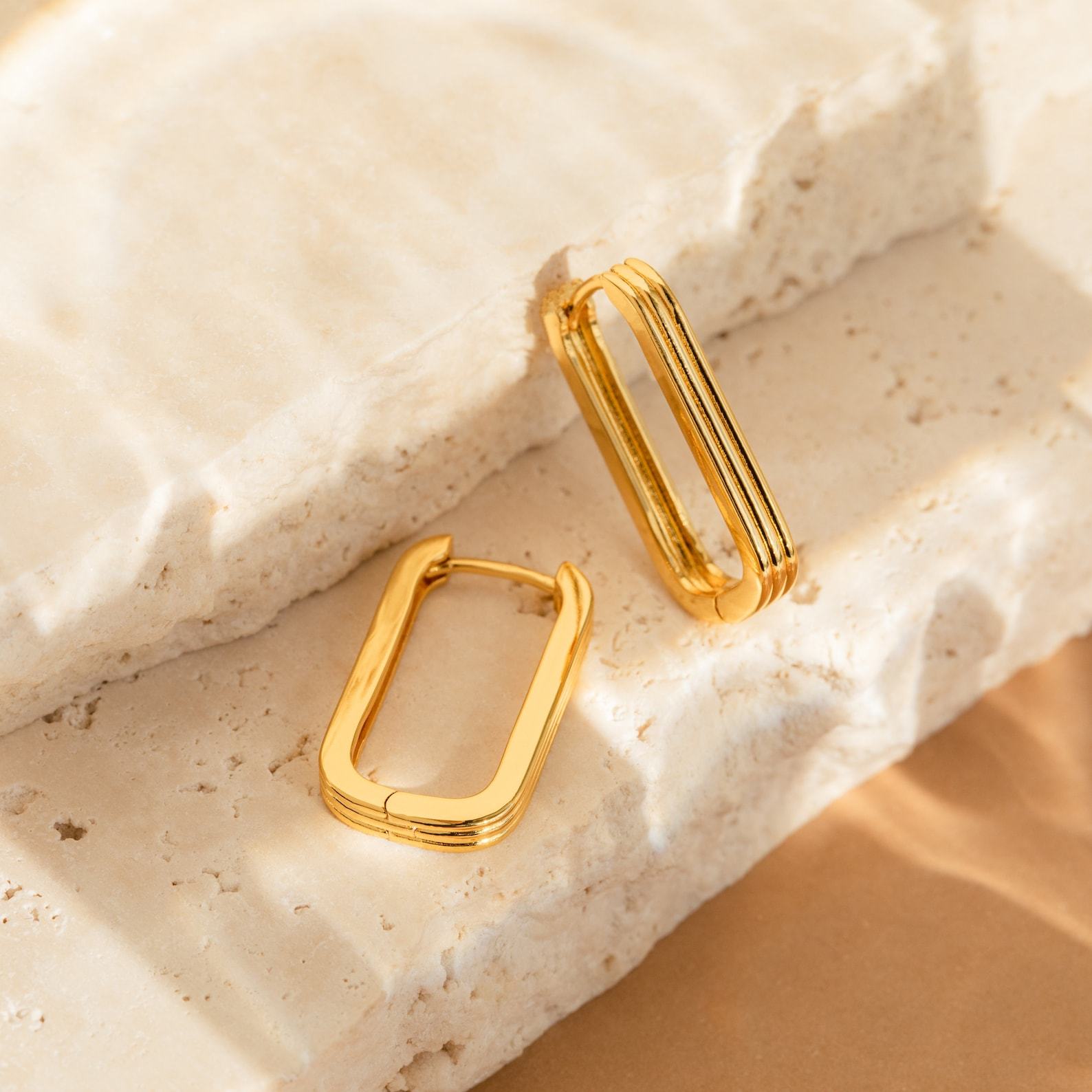 Captivating Ribbed Hoops Statement-Making Jewelry for the Modern Woman