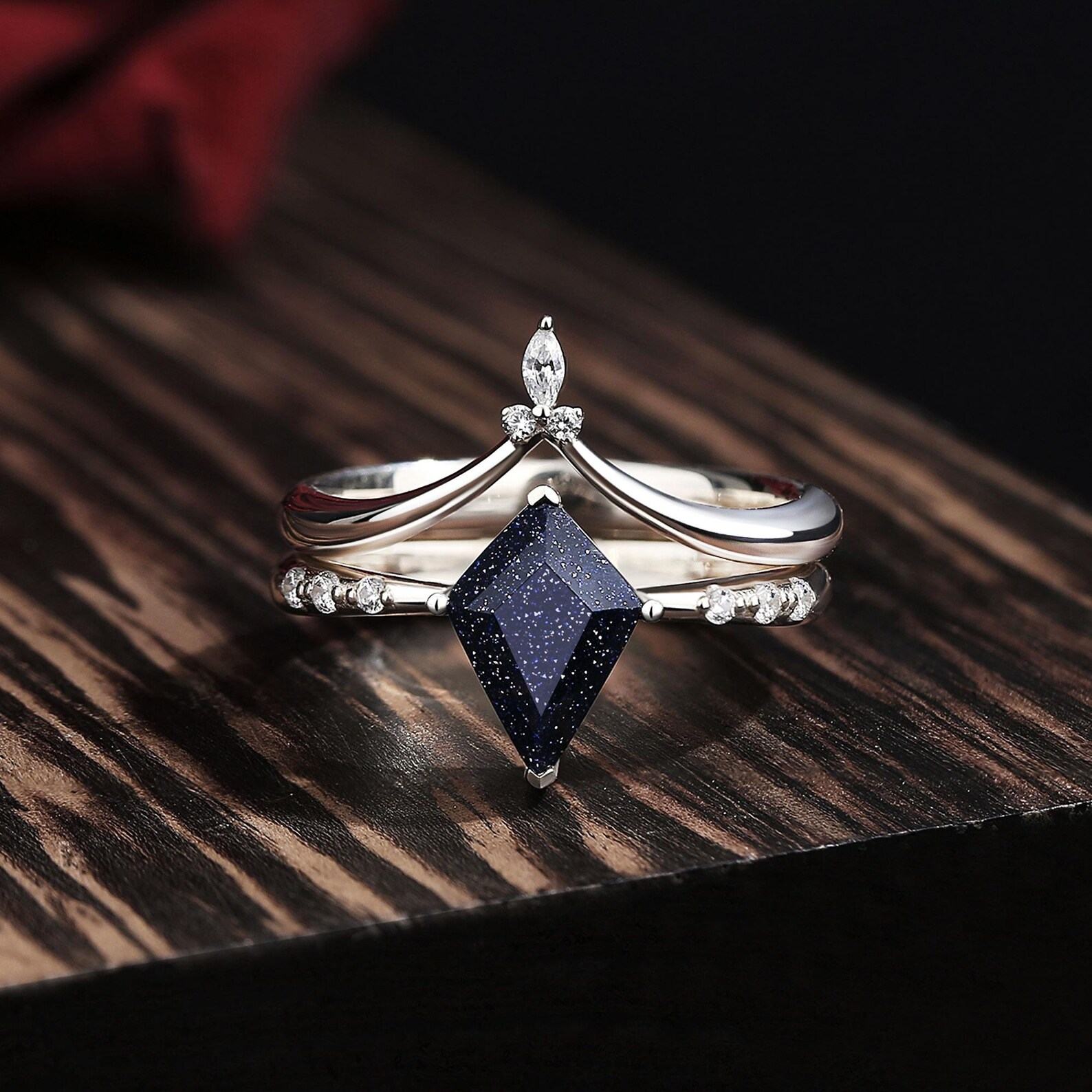 Celestial Embrace Orion Nebula Ring Set – A Starry Night for Your Eternal Bond