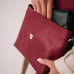 Chic and Versatile Bordo Leather Crossbody Bag with Hanging Toiletry Pouch