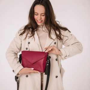 Chic and Versatile Bordo Leather Crossbody Bag with Hanging Toiletry Pouch