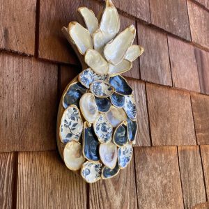 Coastal Charm Mini Oyster Shell Pineapple Decor for Beachy Vibes