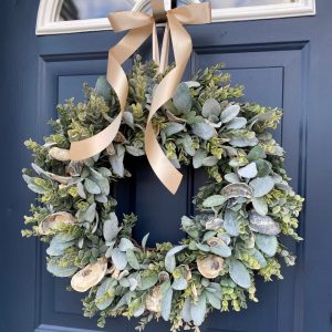 Coastal Charm Oyster Shell Wreath for Beachy Vibes and Festive Cheer