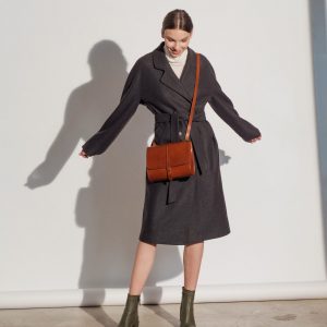 Copper Leather Crossbody Bag The Perfect Accessory for Style and Convenience