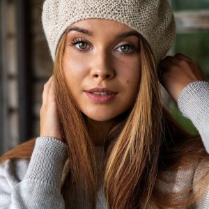 Cozy and Chic Handcrafted Alpaca Wool Beret for Women