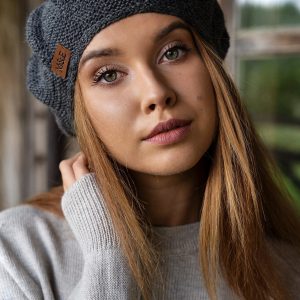 Cozy and Chic Handcrafted Alpaca Wool Beret for Women