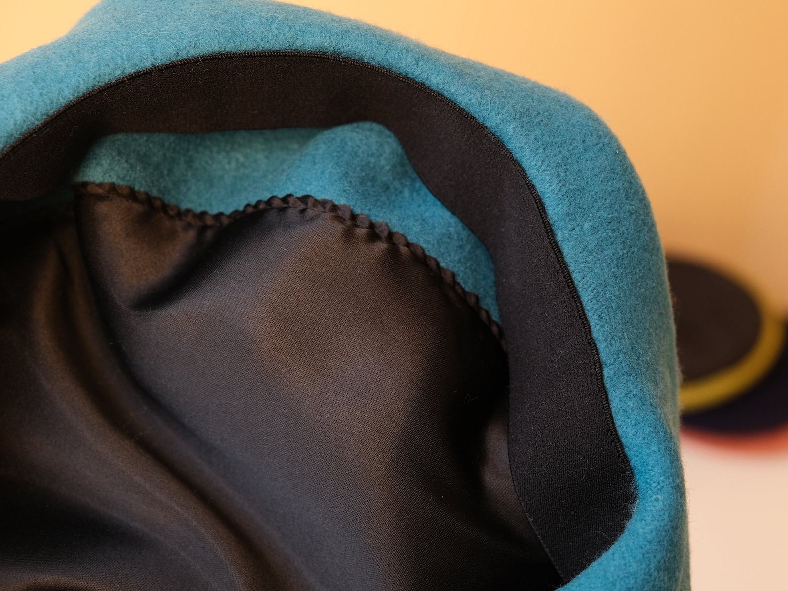 Cozy and Chic Oversized Slouchy Beret for Timeless Style - Image 5