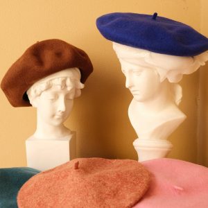 Cozy and Chic Oversized Slouchy Beret for Timeless Style