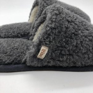 Cozy and Sustainable Eco-Friendly Merino Wool Slippers for Women and Men