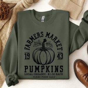 Cozy Autumn Vibes Farmers Market Sweatshirt for Thanksgiving and Halloween