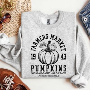 Cozy Autumn Vibes Farmers Market Sweatshirt for Thanksgiving and Halloween