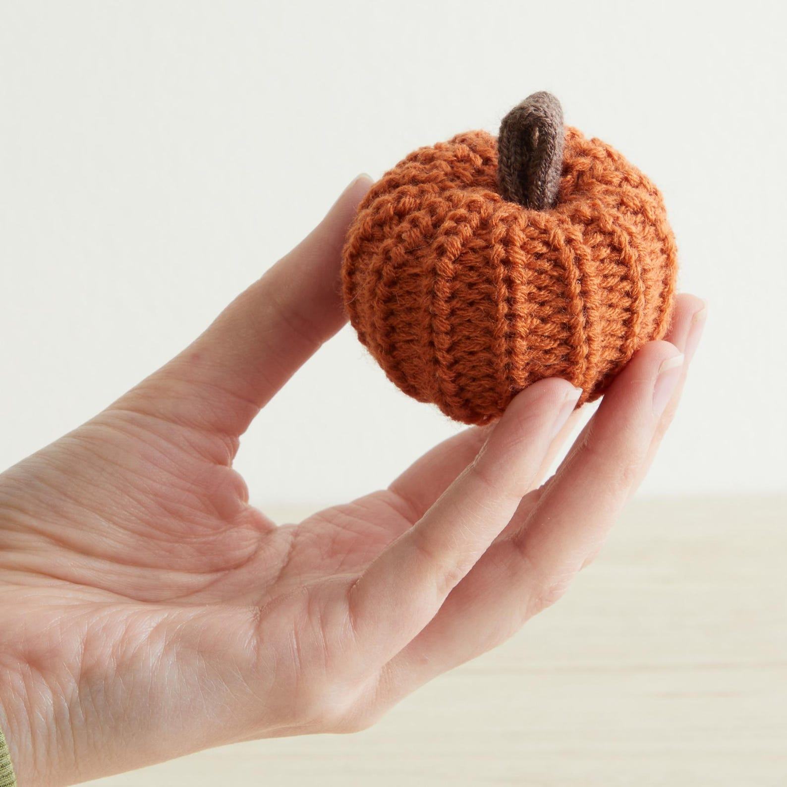 Cozy Autumn Vibes Set of 5 Knit Pumpkins for Hygge Decor and Fall Festivities