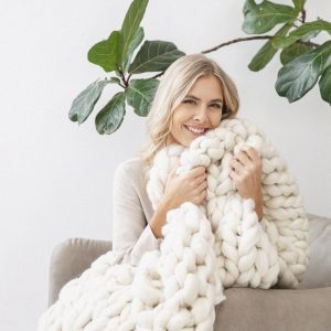Cozy Chunky Knit Blanket The Ultimate Comfort and Style for Your Home