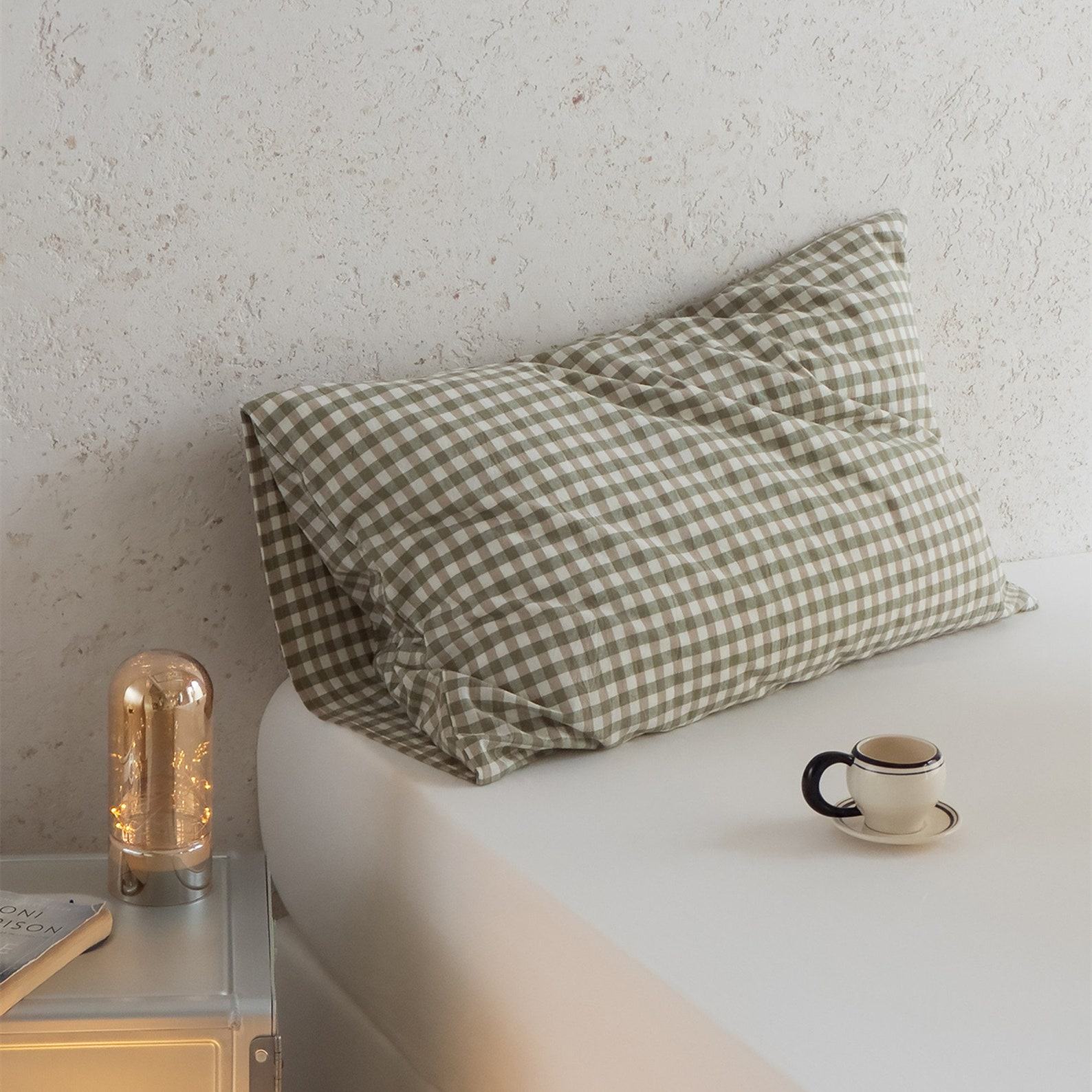 Cozy Comfort Multicolored Gingham Pillowcases for a Serene Sleep Haven