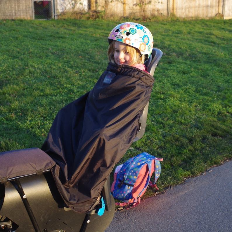 Cozy Comfort on Two Wheels The Classic Lark Bike Blanket