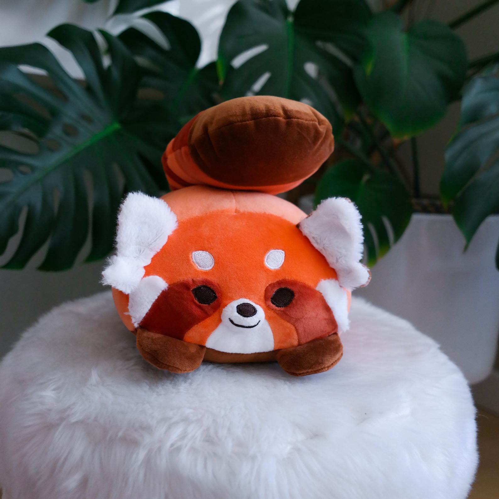 Cuddle-Worthy Super Fluffy Red Panda Plushie Your Perfect Companion