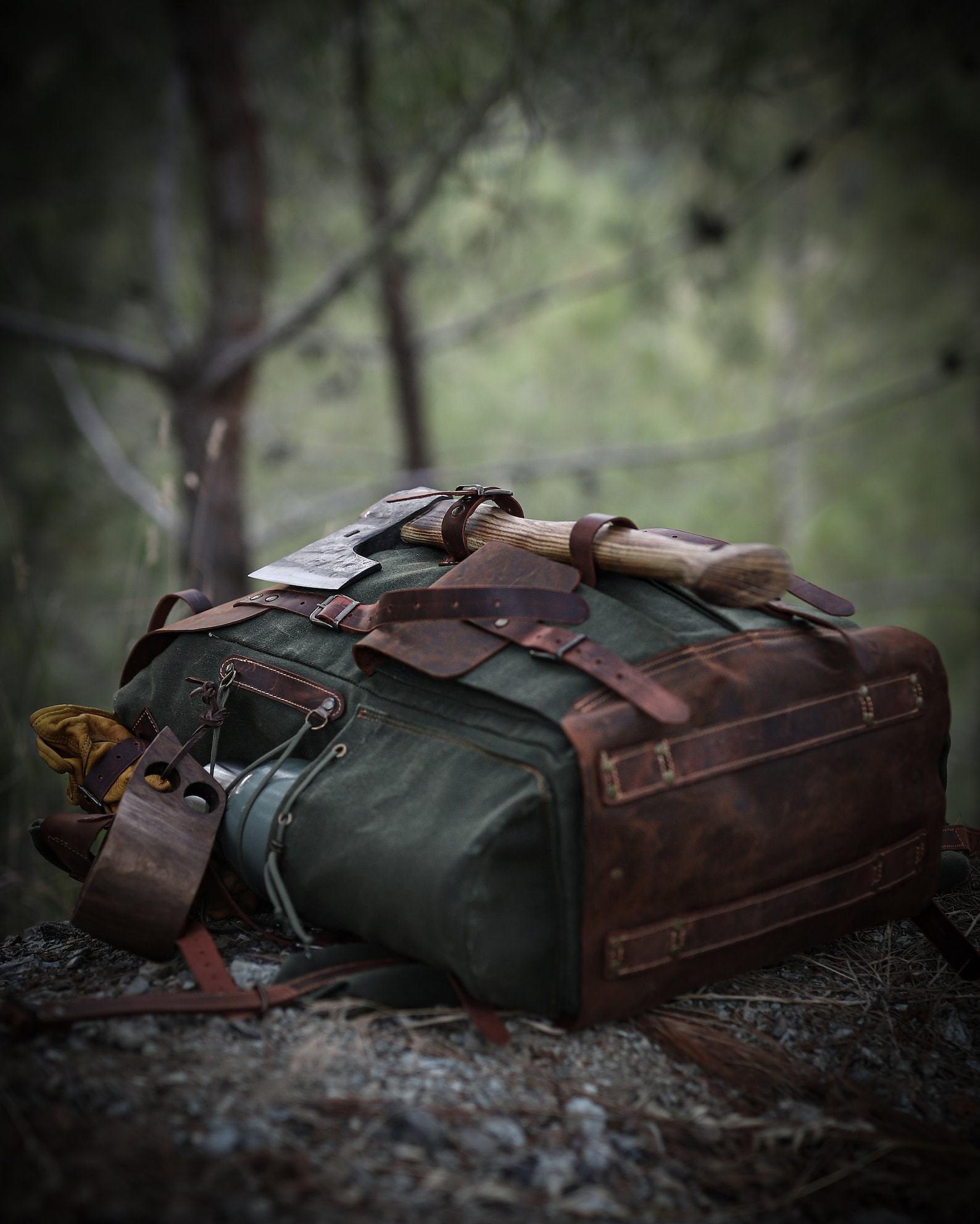 Customizable 50L Green Leather Camping Backpack for Hiking, Bushcraft, and Travel - Image 2