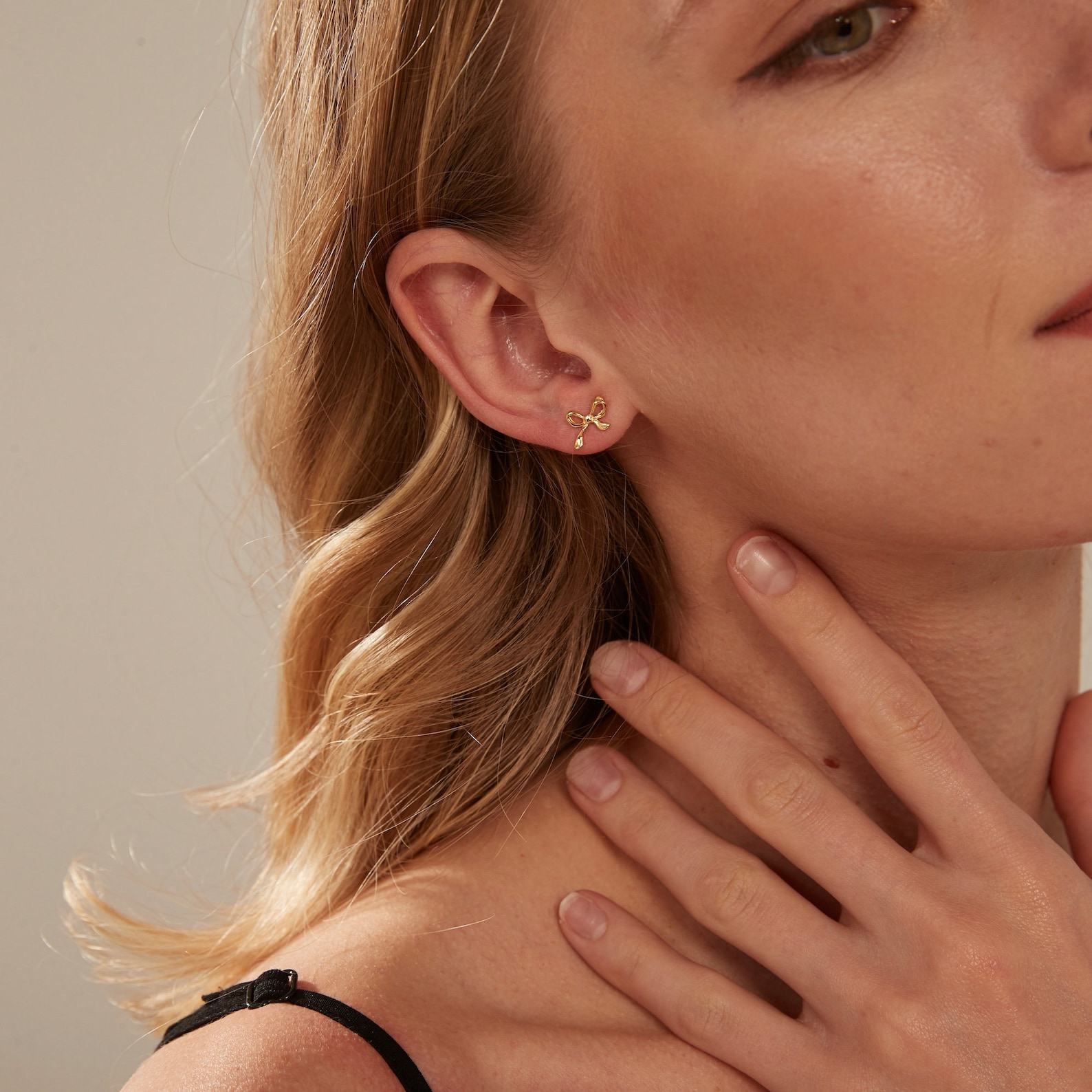 Dainty Bow Tie Stud Earrings Tiny Gold Bowknot Wedding Earrings for Bridesmaids, Sterling Silver Friendship Jewelry, Trendy Best Friend Item