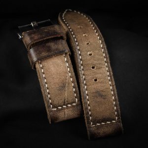 DH09 – Vintage Desert Premium Handcrafted Full-Grain Leather Watch Strap for Timeless Style