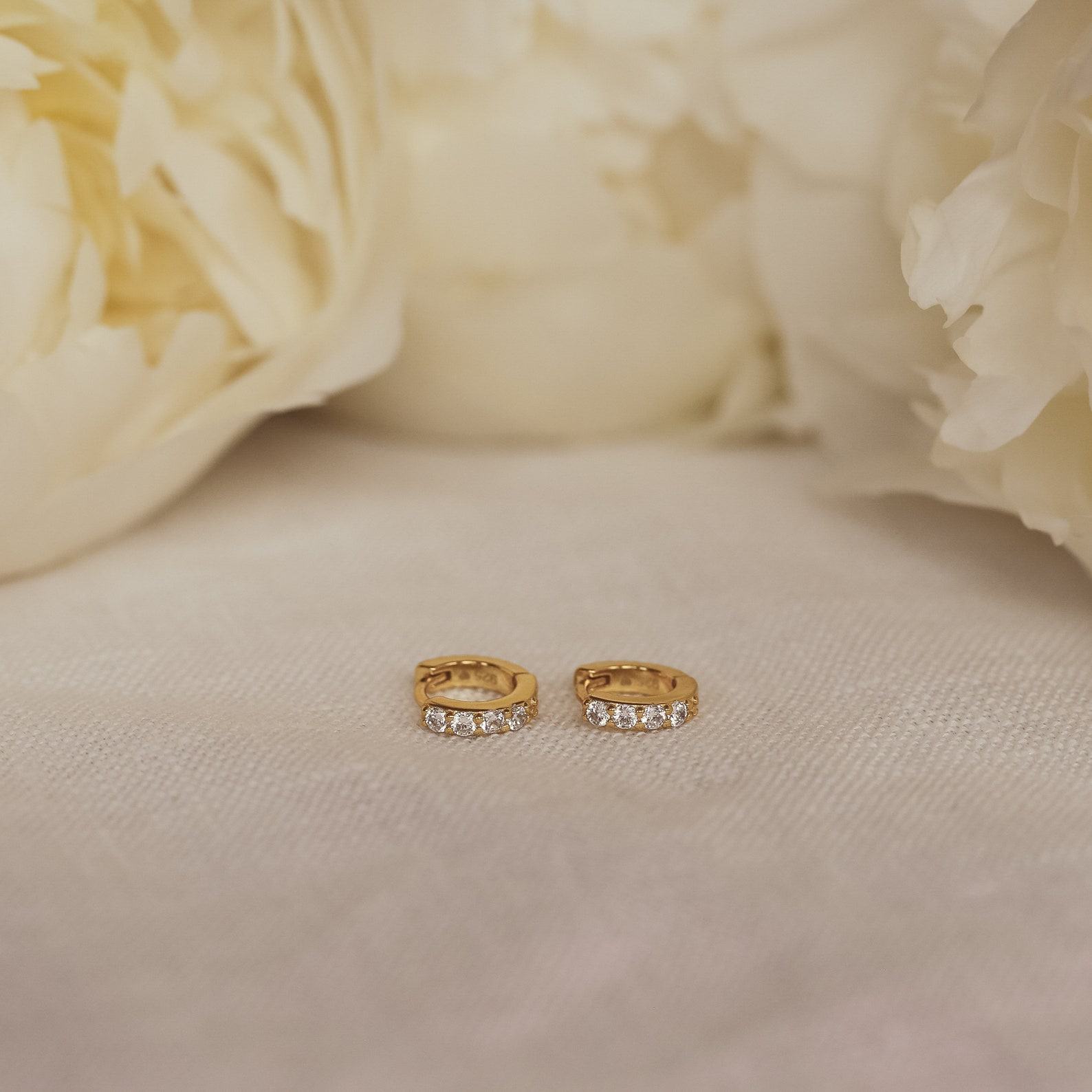 Diamond-Studded Pave Huggie Hoops Minimalist Elegance for Every Occasion