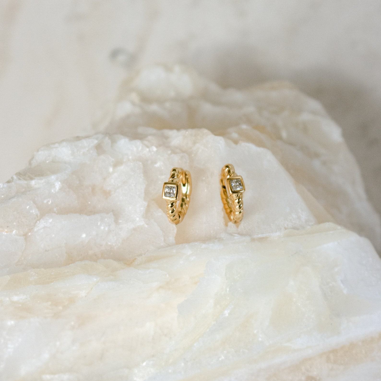 Diamond Twist Huggie Earrings Minimalist Elegance for Everyday Glamour