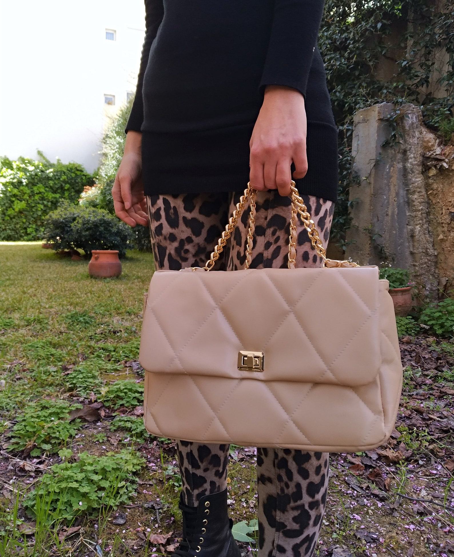 DIAMONDS ARE ETERNAL Timeless Leather Crossbody Bag, Quilted & Convertible - Image 3