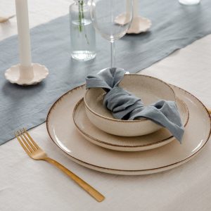 Elegant Linen Tableware Sustainable Napkins and Placemats for a Refined Dining Experience