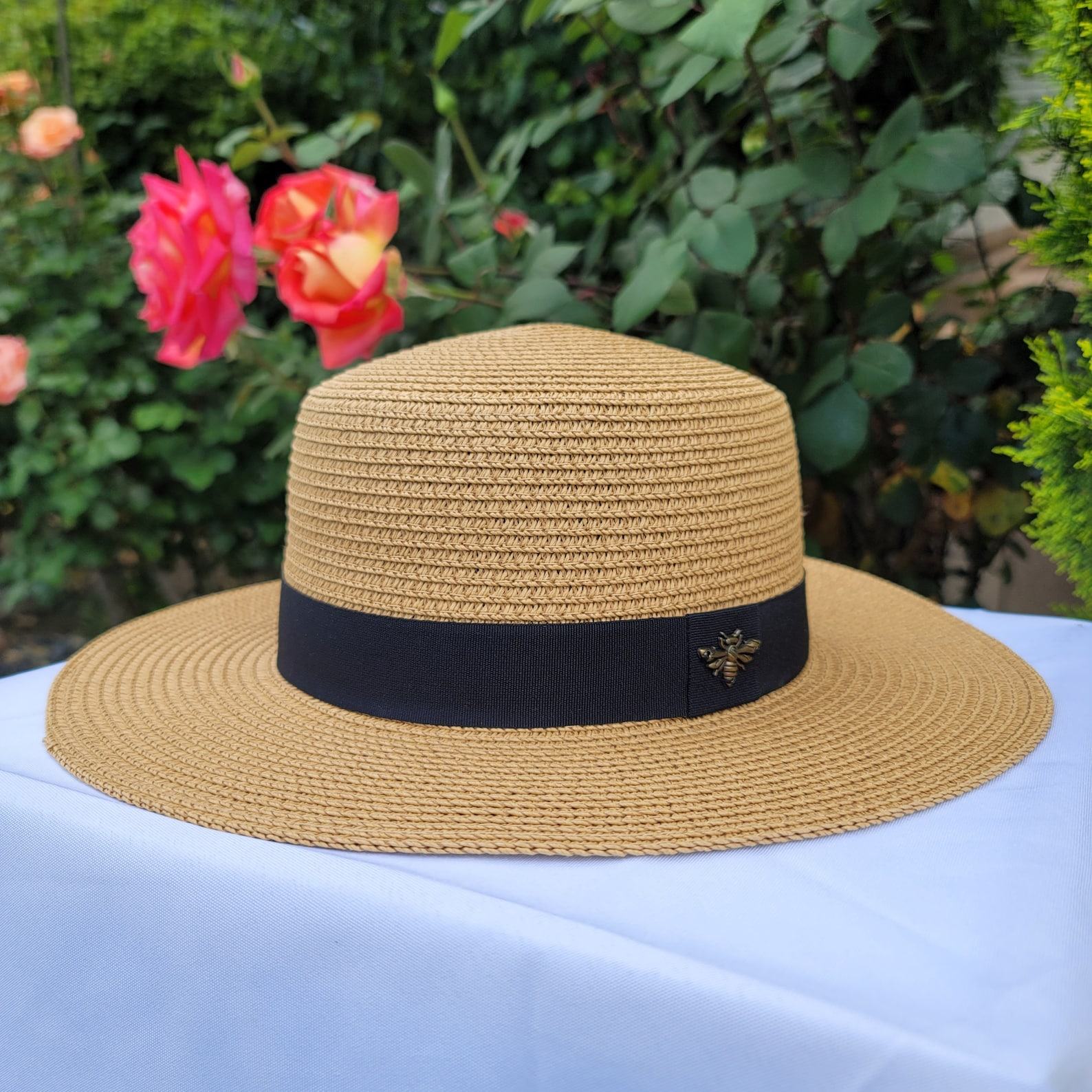 Embellished Bee Malibu Straw Hat A Timeless Fedora for Sun-Kissed Style