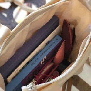 Embroidered Daisy Delight Handcrafted Canvas Tote for Summer Vibes