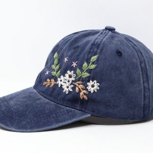 Embroidered Daisy Fern Flower Baseball Cap A Unique and Stylish Accessory