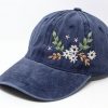 Embroidered Daisy Fern Flower Baseball Cap A Unique and Stylish Accessory