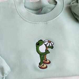 Embroidered Frog Hoodie A Hoppy and Floral Delight for Nature Enthusiasts