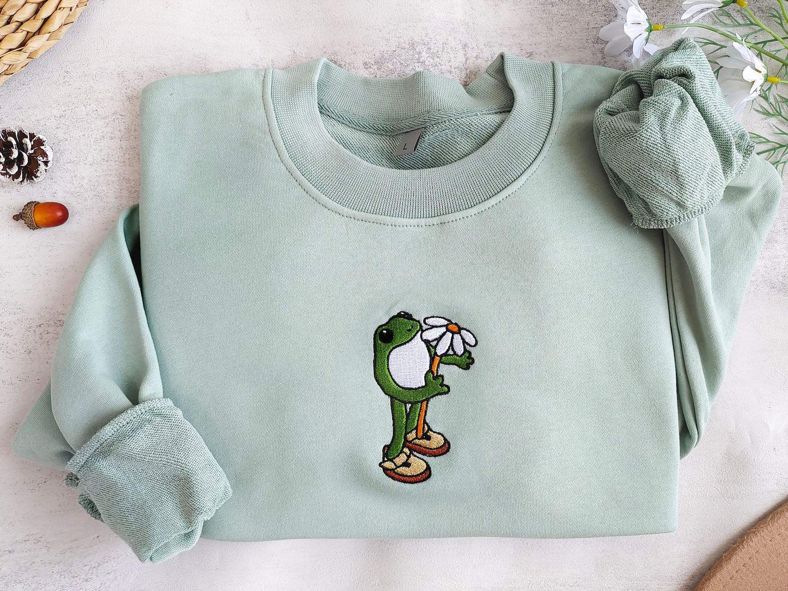 Embroidered Frog Hoodie A Hoppy and Floral Delight for Nature Enthusiasts - Image 2