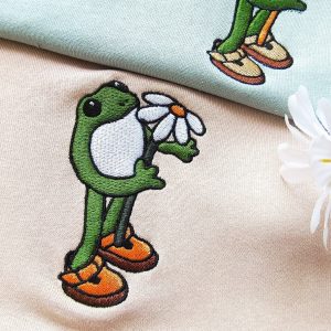 Embroidered Frog Hoodie A Hoppy and Floral Delight for Nature Enthusiasts
