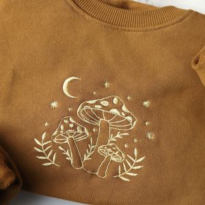 Embroidered Mushroom Crewneck A Retro Delight for Nature Enthusiasts
