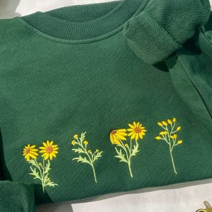 Embroidered Sunflower Sweatshirt Vintage Charm Meets Modern Style