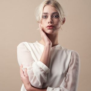 Enchanting Birdcage Veil Elevate Your Bridal Style with Timeless Elegance