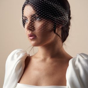 Enchanting Birdcage Veil Elevate Your Bridal Style with Timeless Elegance