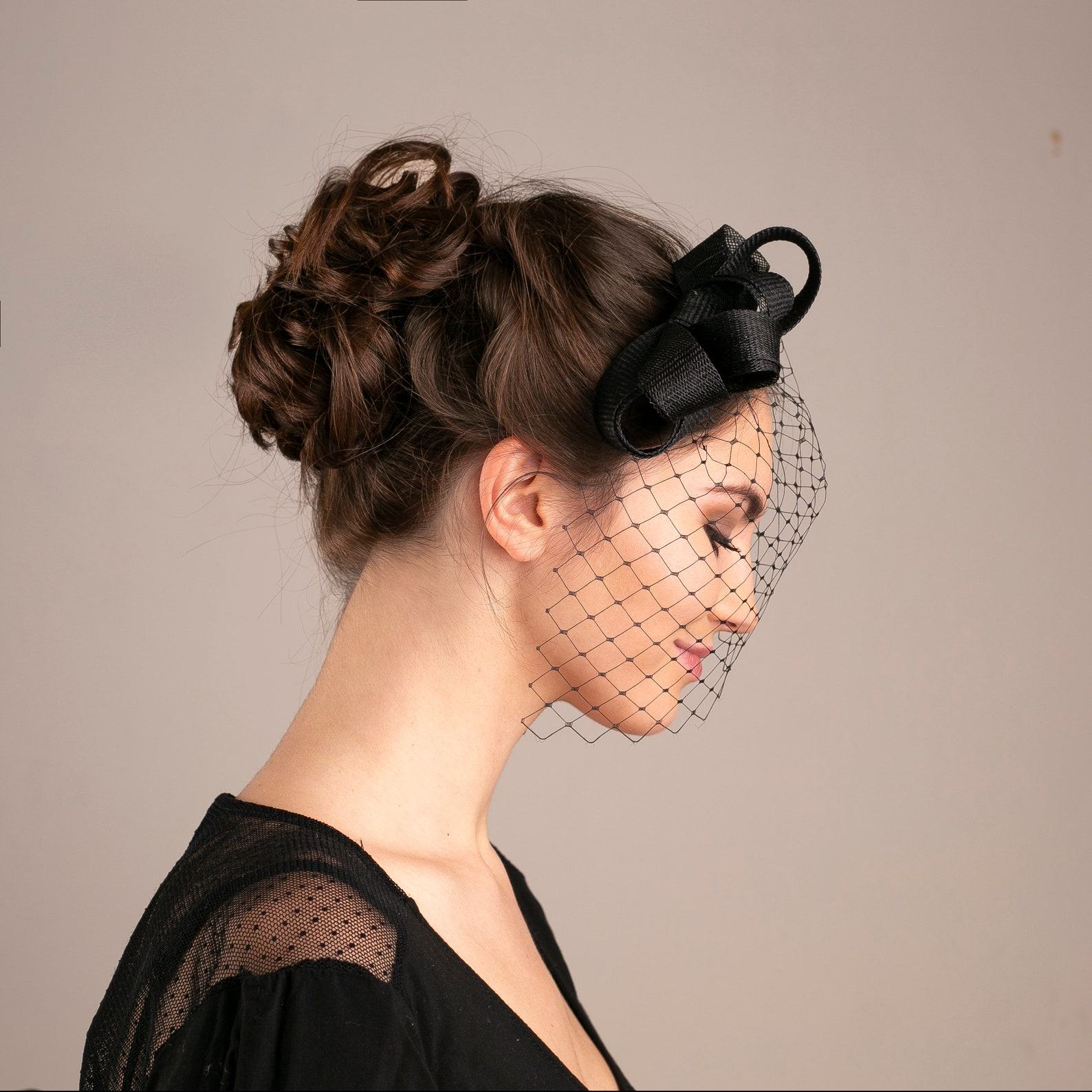Enchanting Bridal Headpiece Birdcage Veil and Fascinator for a Timeless Wedding