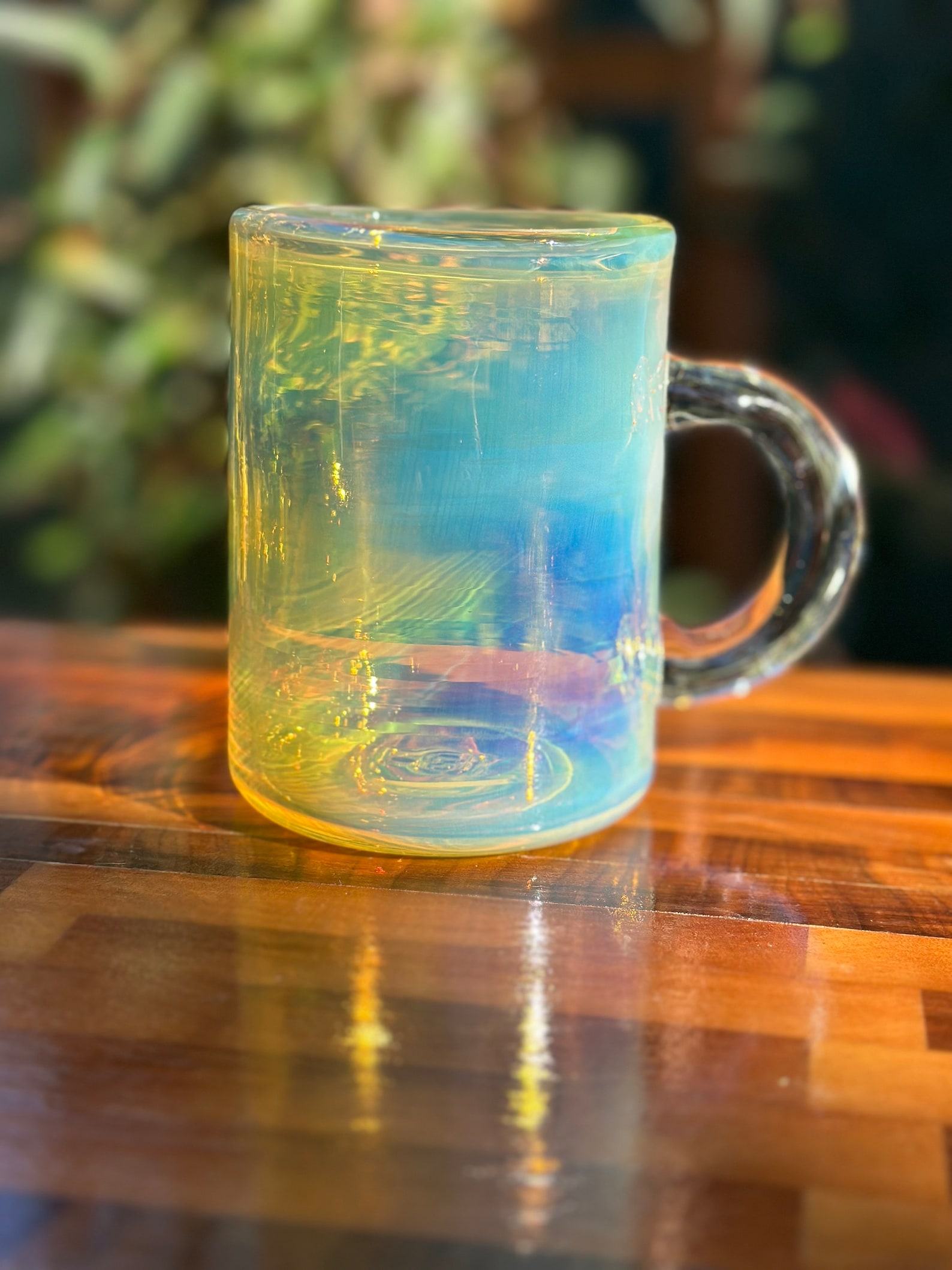 Enchanting Color-Shifting Glass Mug A Kaleidoscope of Hues for Your Morning Brew - Image 6