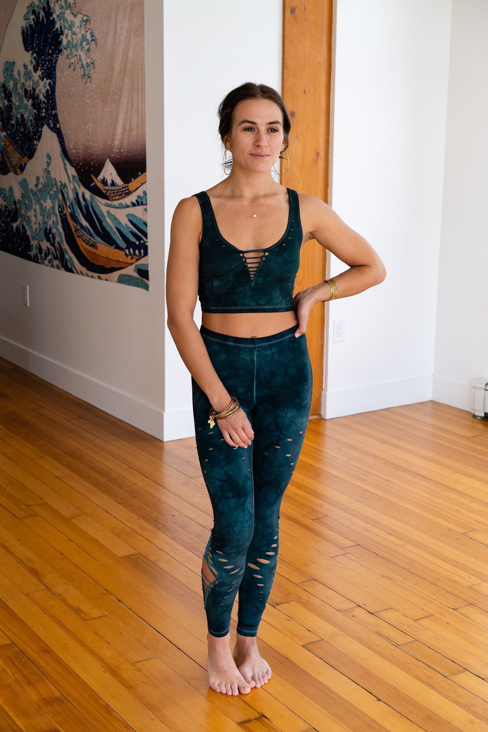 Enchanting Emerald Lace-Up Crop Top Unleash Your Inner Goddess for Yoga and Beyond - Image 3