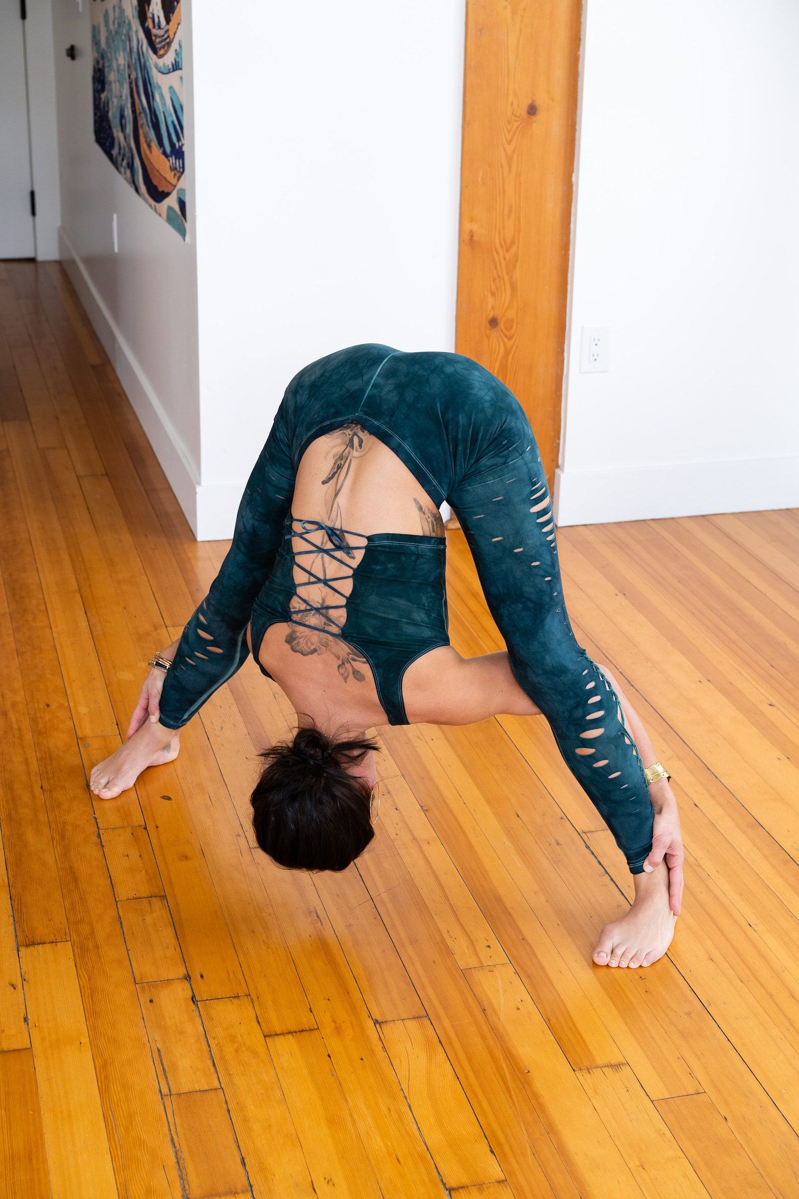 Enchanting Emerald Lace-Up Crop Top Unleash Your Inner Goddess for Yoga and Beyond - Image 6