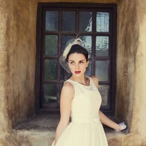 Enchanting Victorian Bridal Veil Ivory Birdcage Blusher with Crystal, Feather Fascinator, and Customizable Silk Flowers