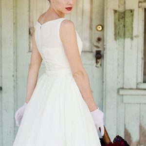 Enchanting Victorian Bridal Veil Ivory Birdcage Blusher with Crystal, Feather Fascinator, and Customizable Silk Flowers