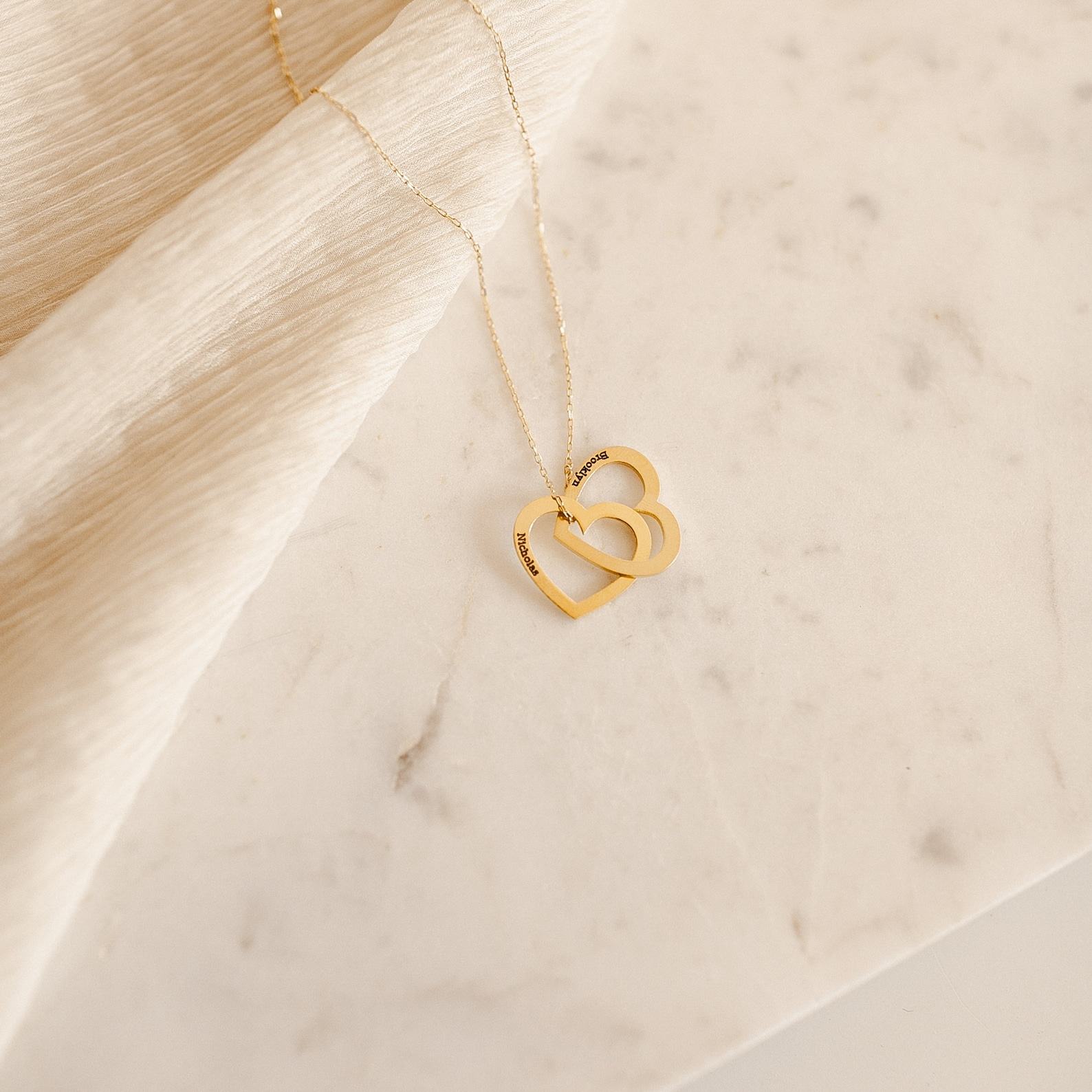 Engraved Heart Necklace Personalized Secret Message Charm for Sisters and Mothers (NM39F30)