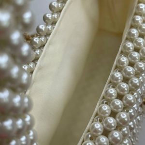 Exquisite Beaded Pearl Handbag A Timeless Classic for Brides and Special Occasions
