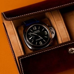 Exquisite Burgundy Veg-Tan Leather Watch Roll Protect Your Timepieces in Style