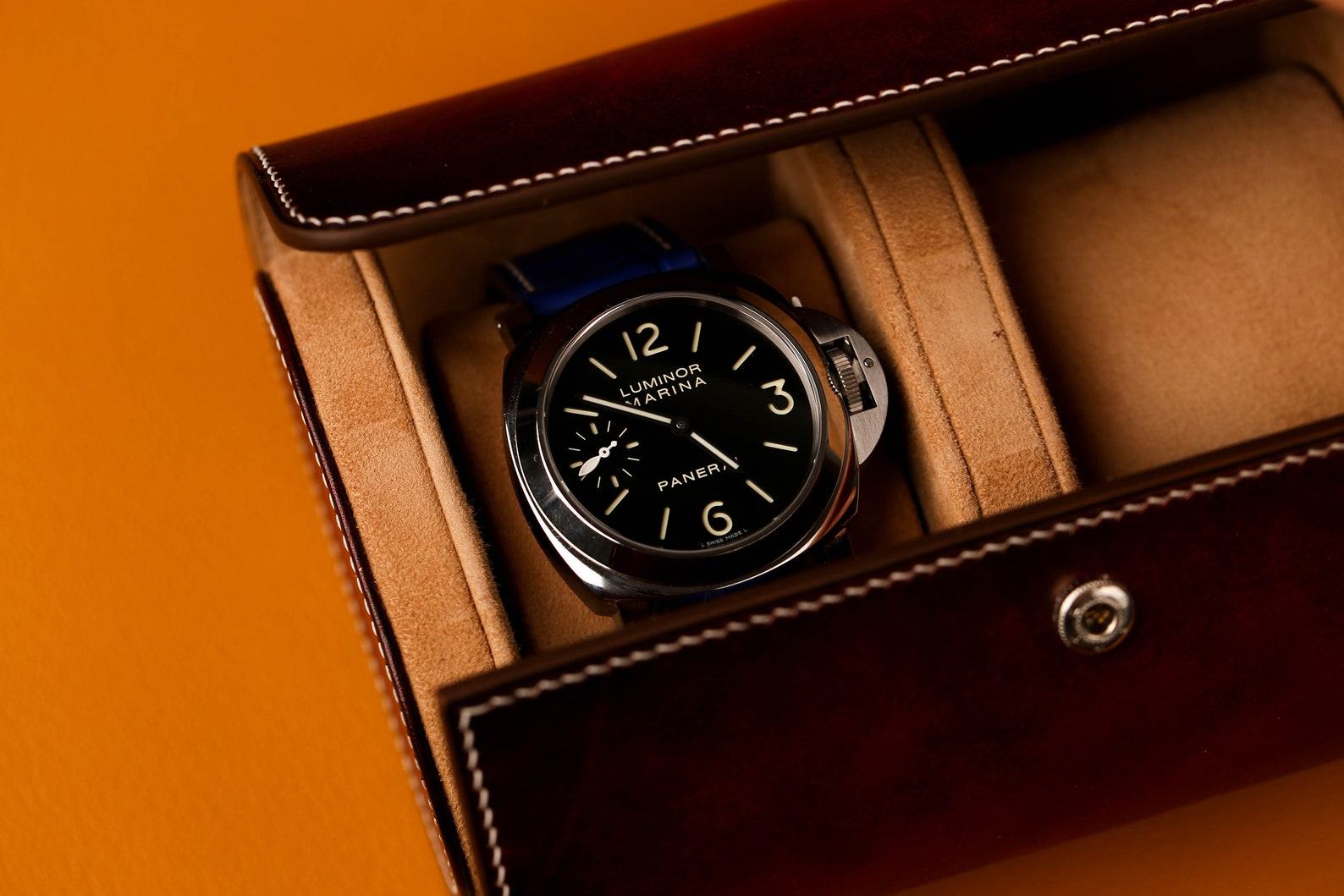 Exquisite Burgundy Veg-Tan Leather Watch Roll Protect Your Timepieces in Style - Image 3