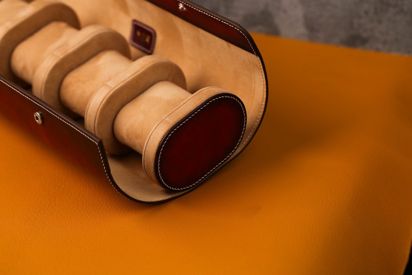 Exquisite Burgundy Veg-Tan Leather Watch Roll Protect Your Timepieces in Style - Image 5